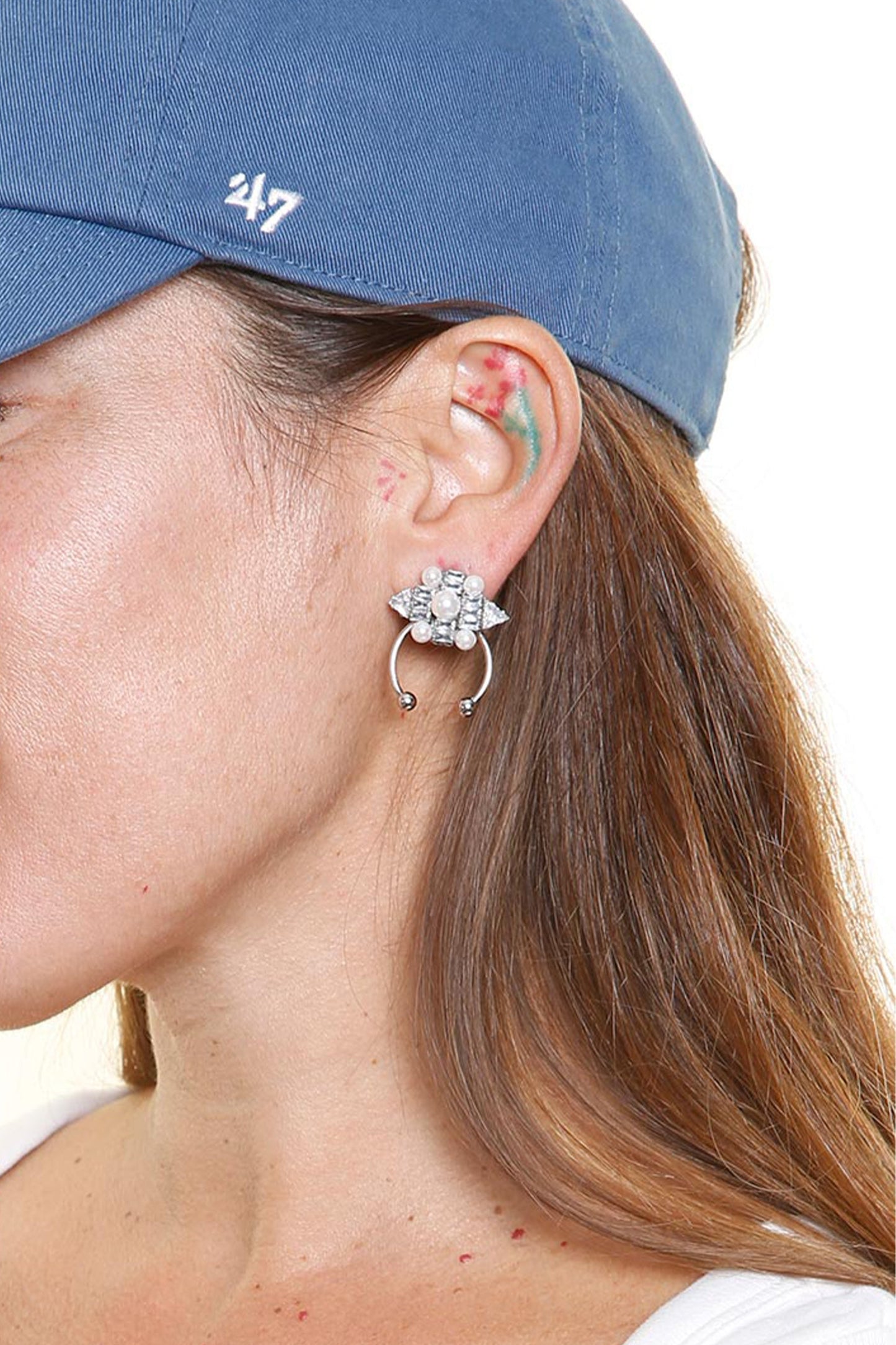 Rada Pearl Studs - Silver